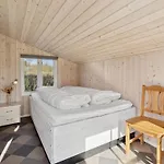Nyaraló Bernadine - 400m From The Sea By Interhome
